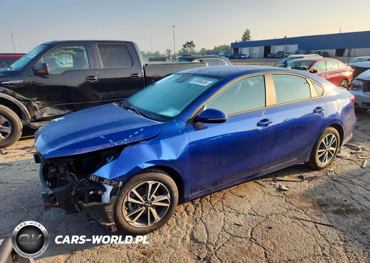 2023 Kia Forte Lxs – zdjęcie 1 z 12
