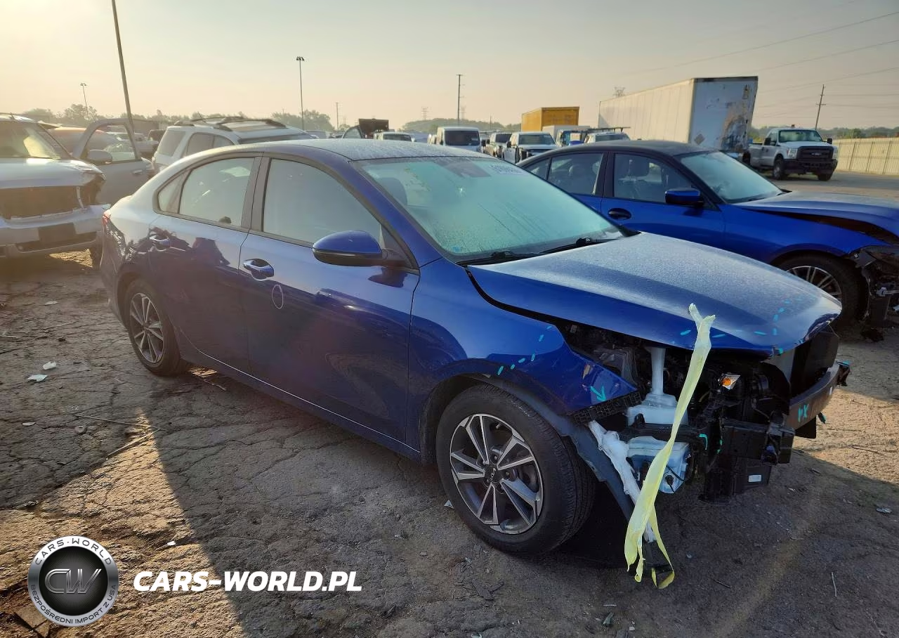 2023 Kia Forte Lxs VIN:3KPF24AD9PE648189 - 4