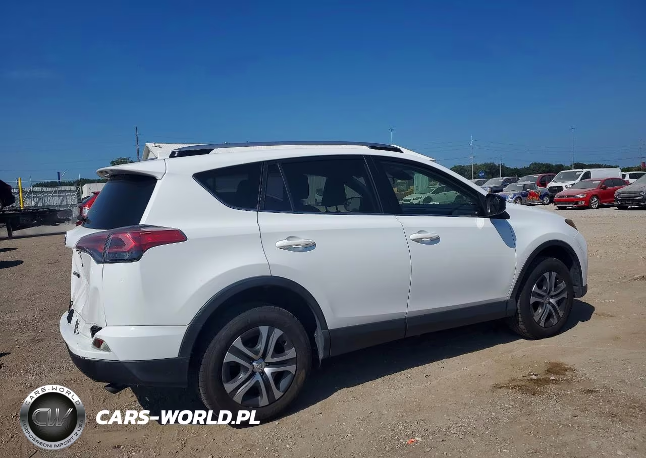 2017 Toyota Rav4 Le VIN:JTMBFREV8HD202198 - 3
