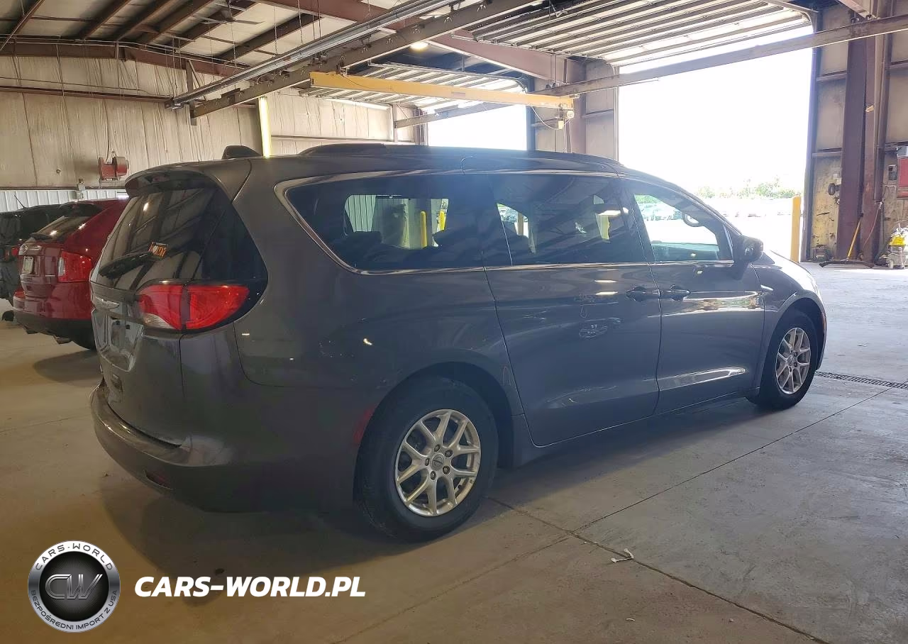 2021 Chrysler Voyager Lxi VIN:2C4RC1DG1MR508811 - 3