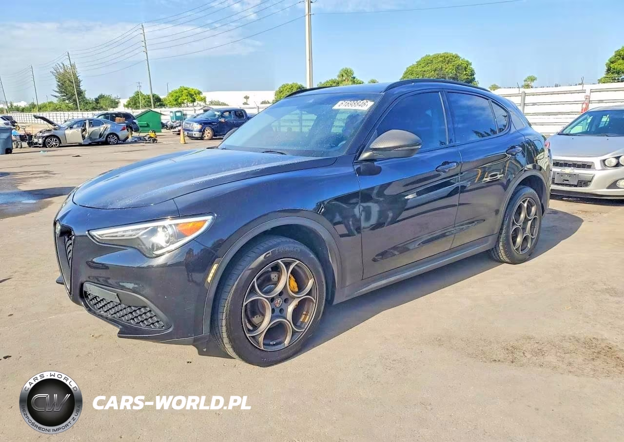 2018 Alfa Romeo Stelvio Sport – zdjęcie 1 z 13