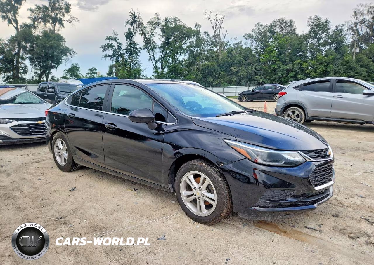 2018 Chevrolet Cruze Lt VIN:1G1BE5SMXJ7247258 - 4