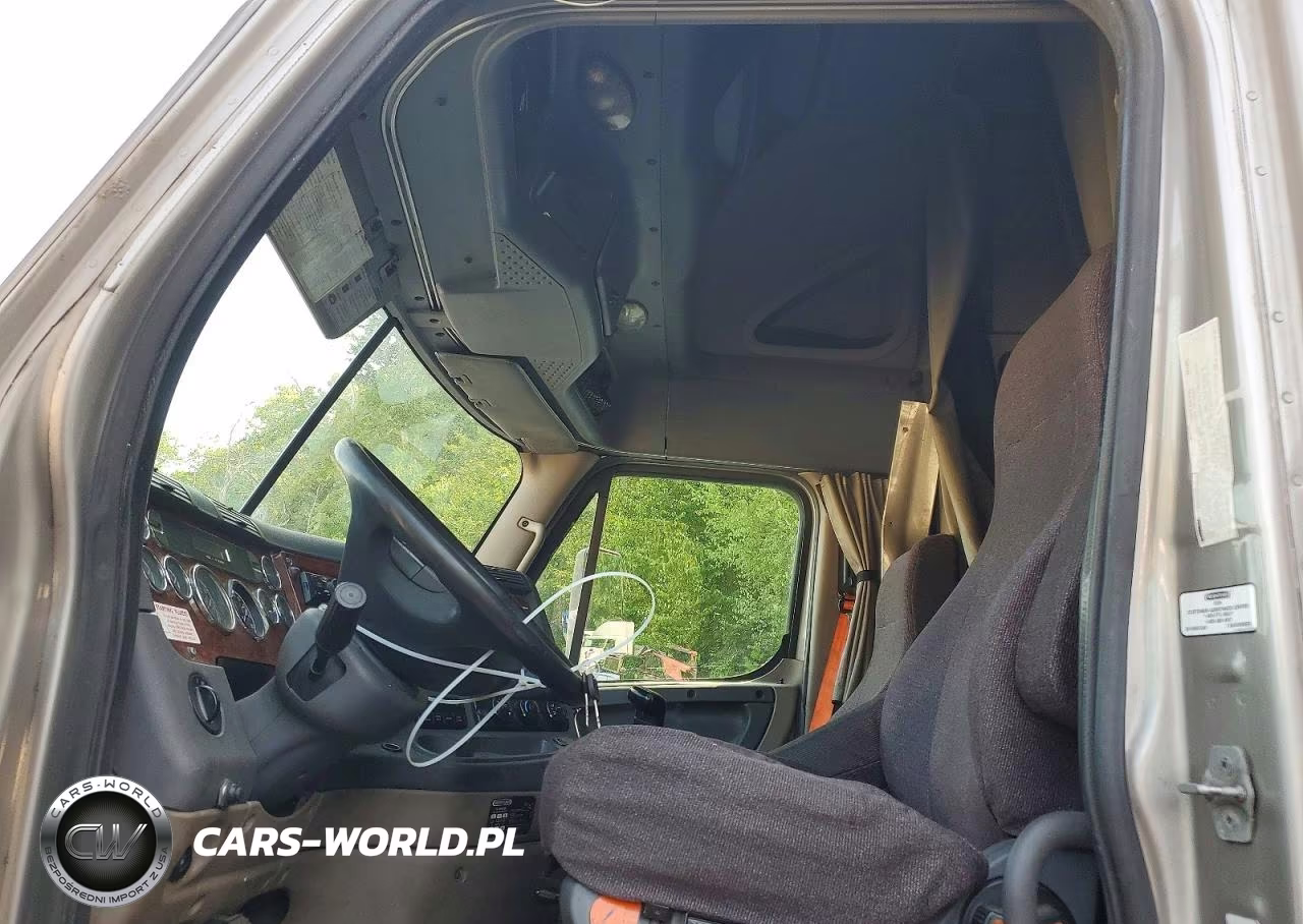 2013 Freightliner Cascadia 125 VIN:1FUJGLDR4DSBV3013 - 7