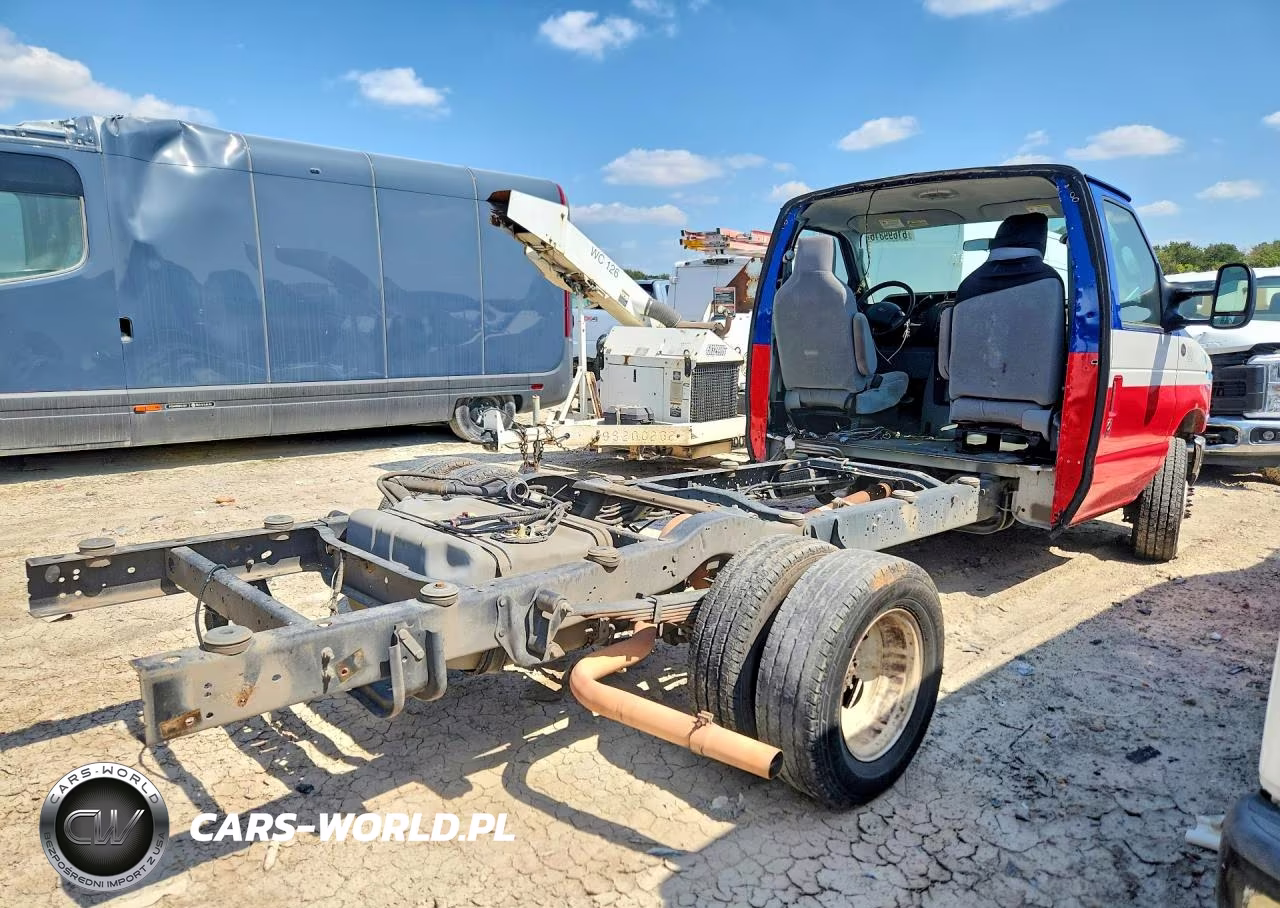 2015 Ford Econoline - Truck Cab And Chassis VIN:1FDWE3FS6FDA20529 - 3