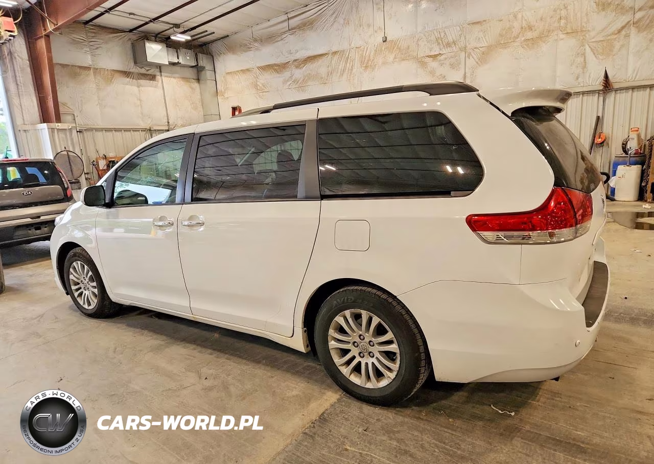 2014 Toyota Sienna Xle 8-Passenger VIN:5TDYK3DC2ES411942 - 2