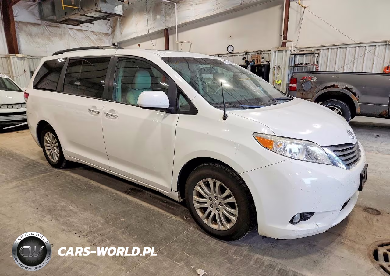 2014 Toyota Sienna Xle 8-Passenger VIN:5TDYK3DC2ES411942 - 4