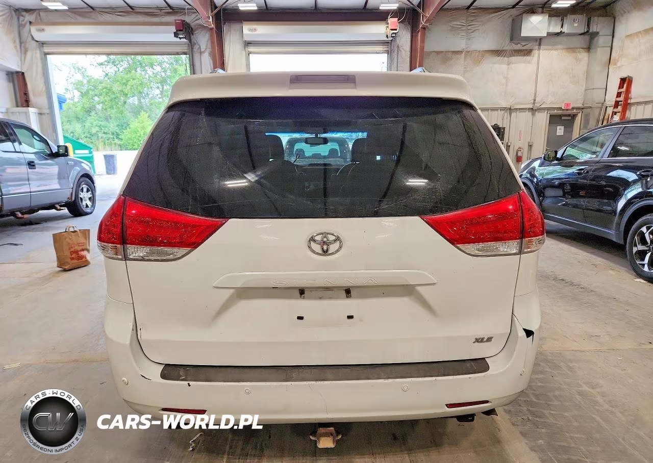 2014 Toyota Sienna Xle 8-Passenger VIN:5TDYK3DC2ES411942 - 6