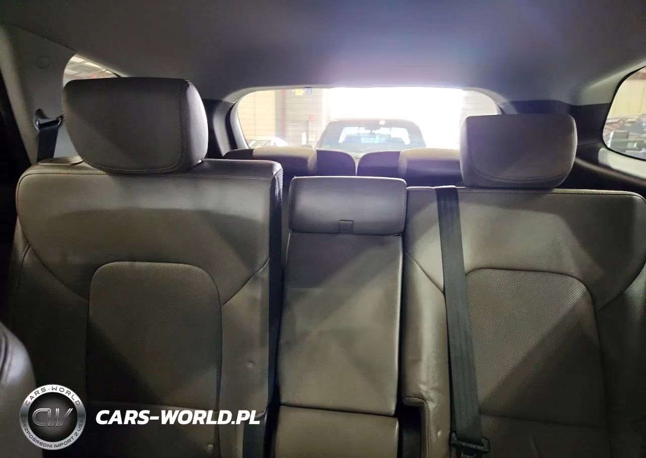 2018 Hyundai Santa Fe Se VIN:KM8SNDHF5JU291918 - 10
