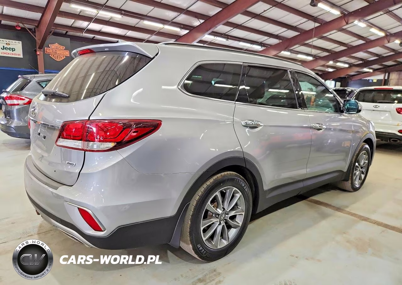 2018 Hyundai Santa Fe Se VIN:KM8SNDHF5JU291918 - 3