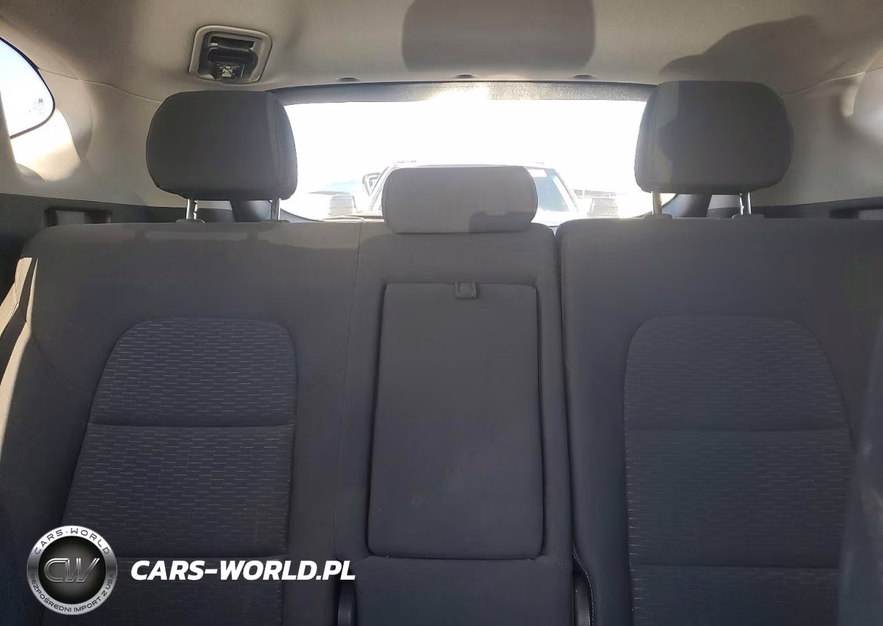2019 Hyundai Tucson Value VIN:KM8J33A43KU913003 - 10