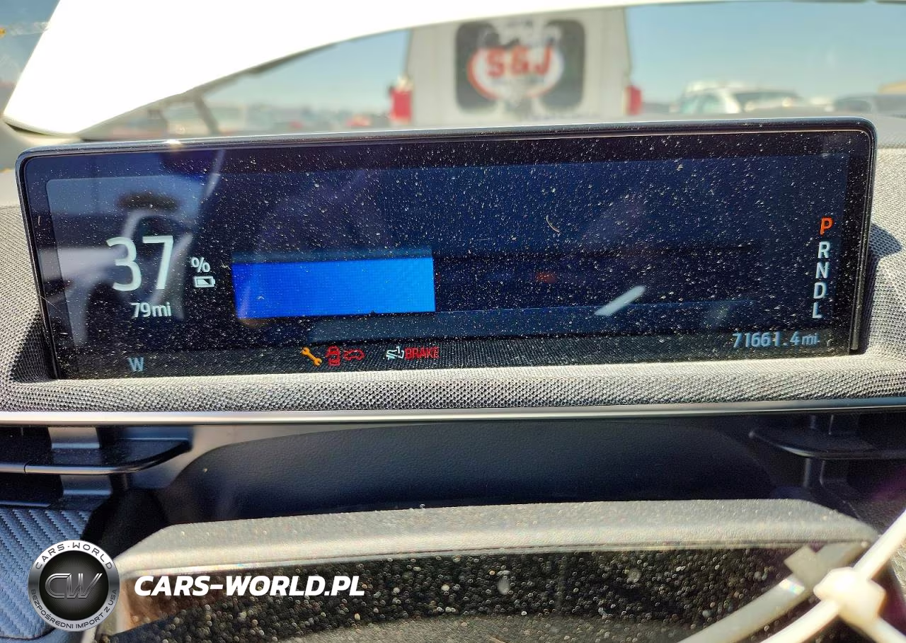 2021 Ford Mustang Mach-E Premium VIN:3FMTK3SS1MMA35779 - 9