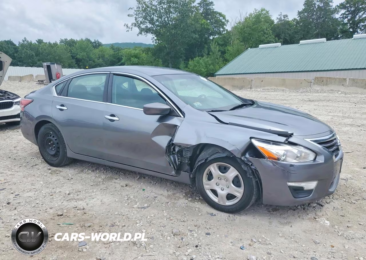 2015 Nissan Altima 2.5 S VIN:1N4AL3AP5FC460289 - 4