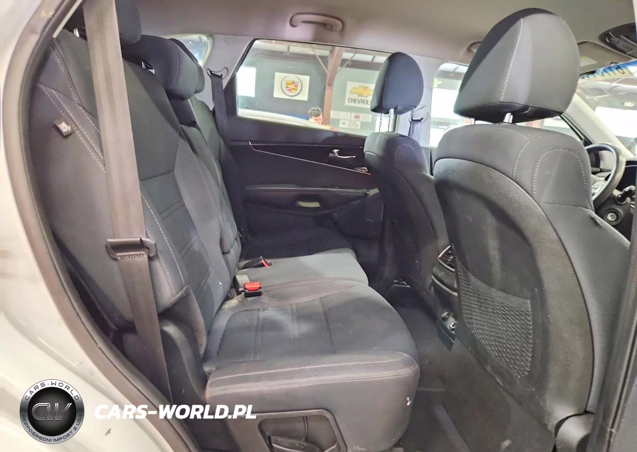 2019 Kia Sorento Lx V6 VIN:5XYPGDA53KG448743 - 11