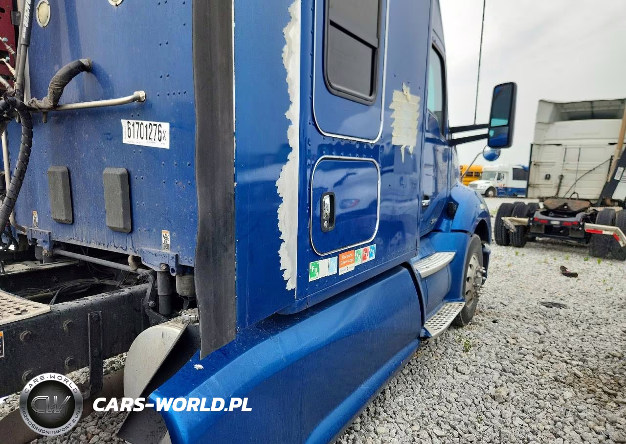 2017 Kenworth T680 Semi Truck VIN:1XKYD49X3HJ108606 - 14