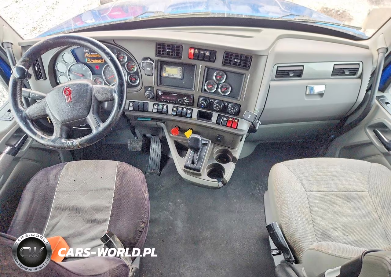 2017 Kenworth T680 Semi Truck VIN:1XKYD49X3HJ108606 - 8