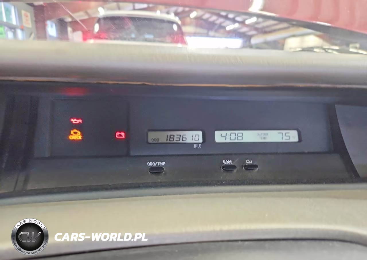 2000 Toyota Avalon VIN:4T1BF28B2YU077476 - 9