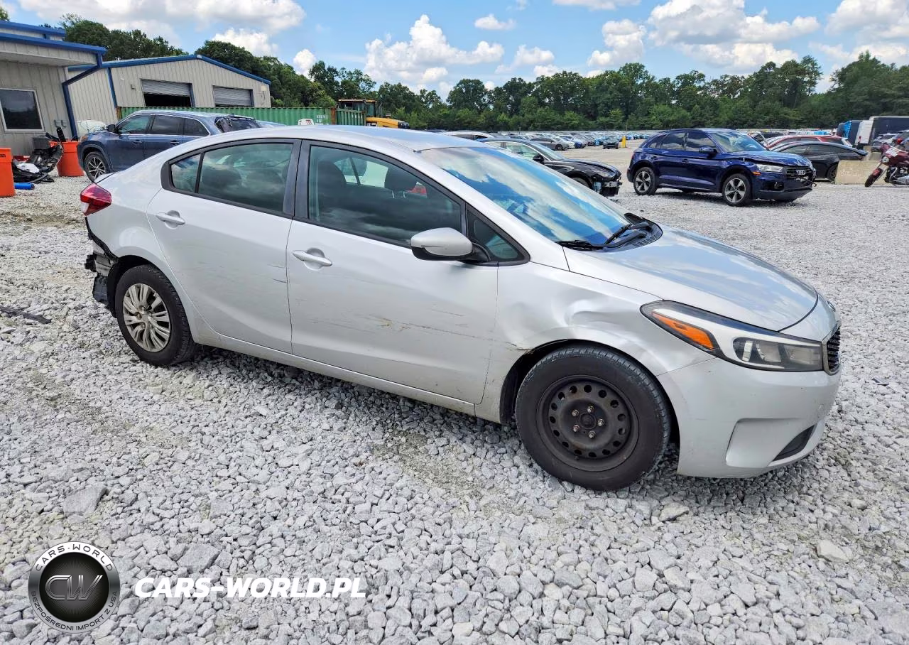 2017 Kia Forte Lx VIN:3KPFK4A76HE016231 - 4
