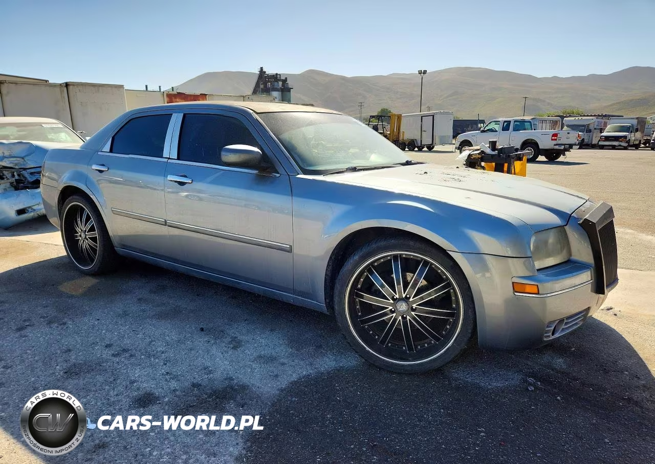 2006 Chrysler 300 Touring VIN:2C3KA53G26H352758 - 4