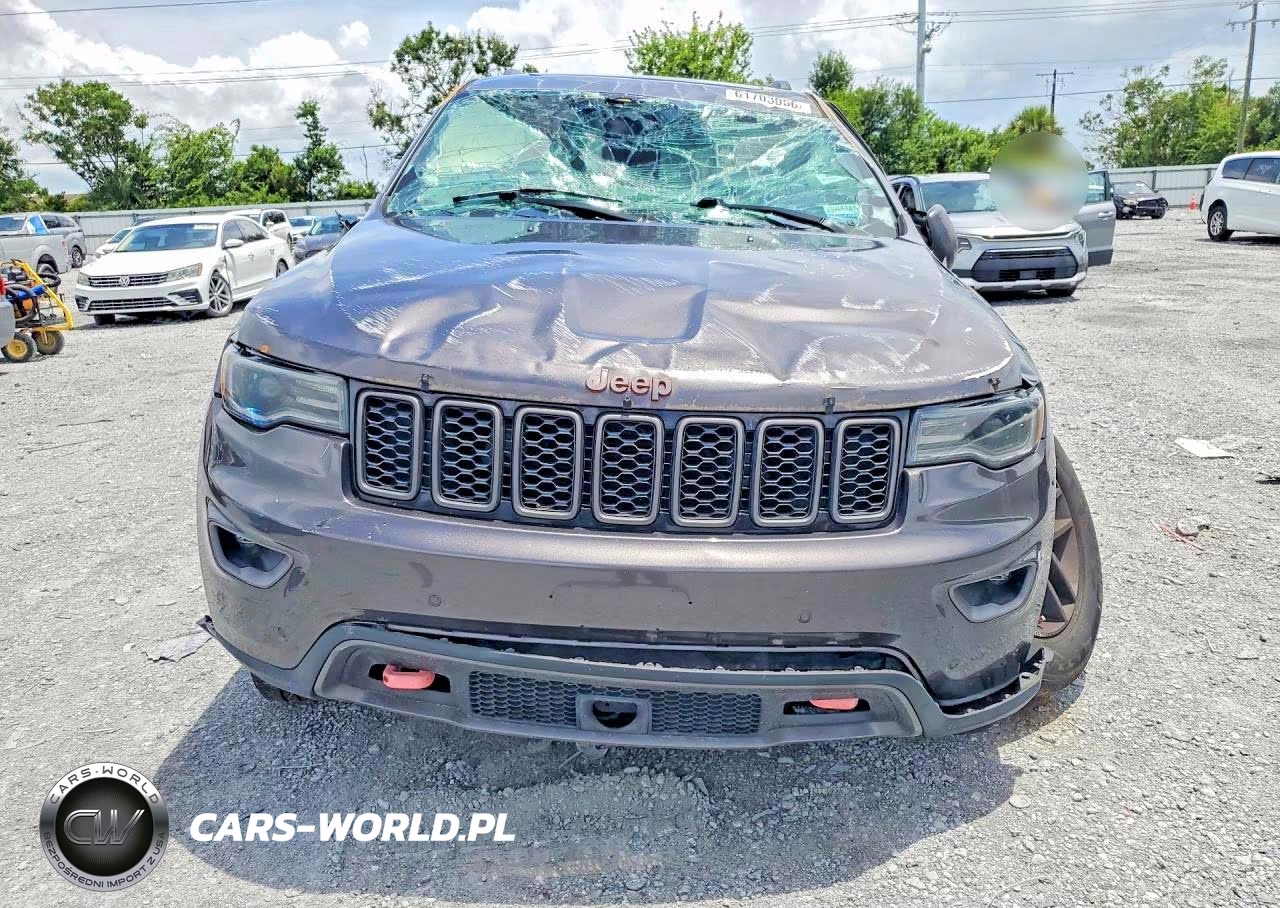 2017 Jeep Grand Cherokee Trailhawk VIN:1C4RJFLG9HC633591 - 5