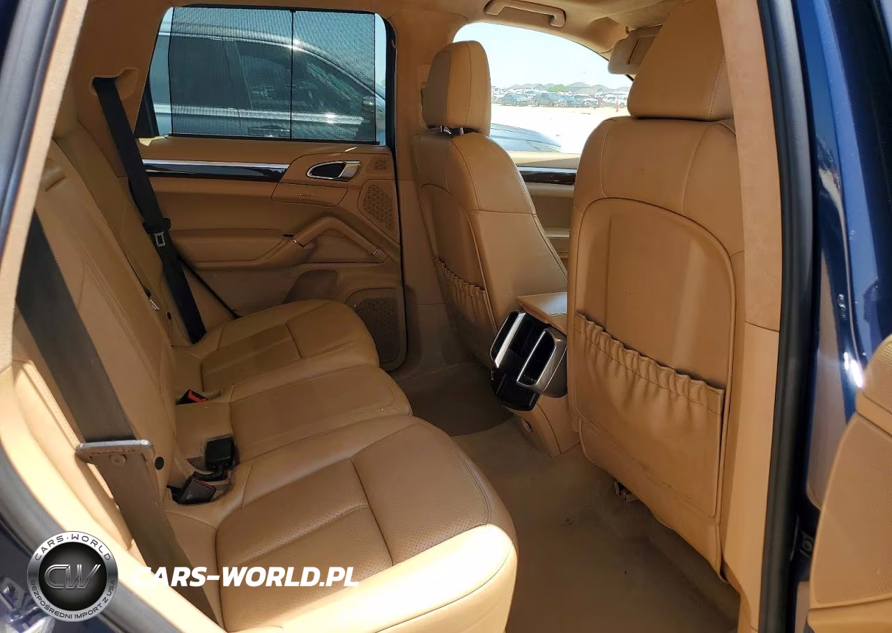 2011 Porsche Cayenne S Hybrid VIN:WP1AE2A29BLA94199 - 10