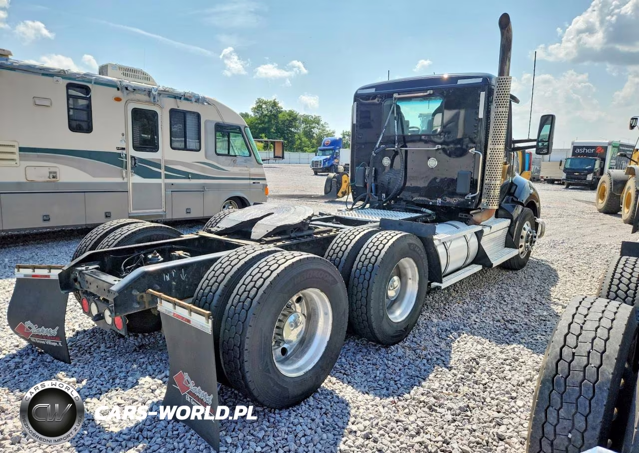 2020 Kenworth T680 Semi Truck VIN:1XKYDP9X9LJ415207 - 3