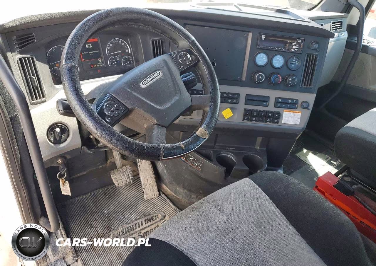 2019 Freightliner M2 - Semi Truck VIN:1FUJHLDRXKLKJ2759 - 8