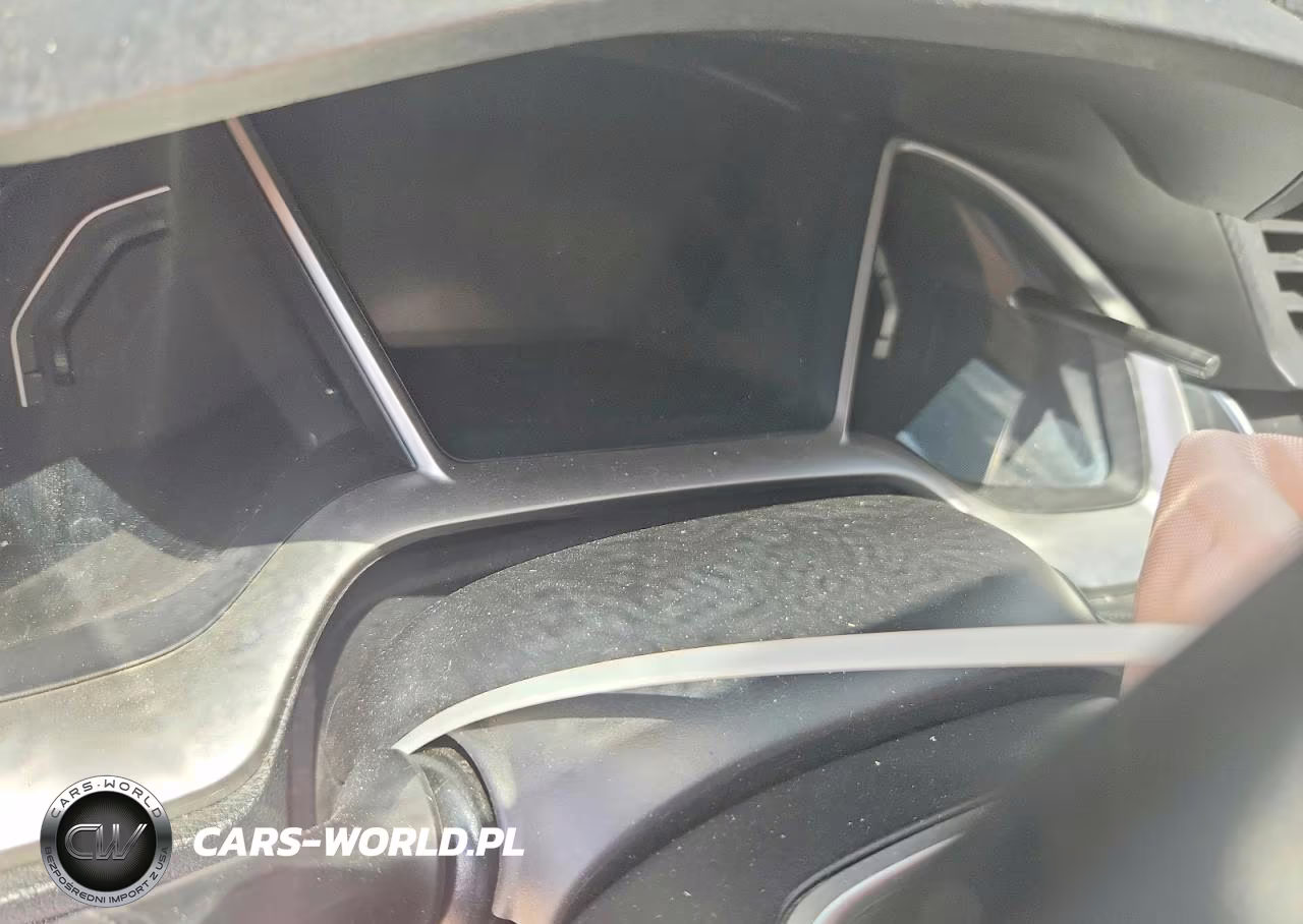 2018 Honda Civic Touring VIN:2HGFC1F97JH643554 - 9
