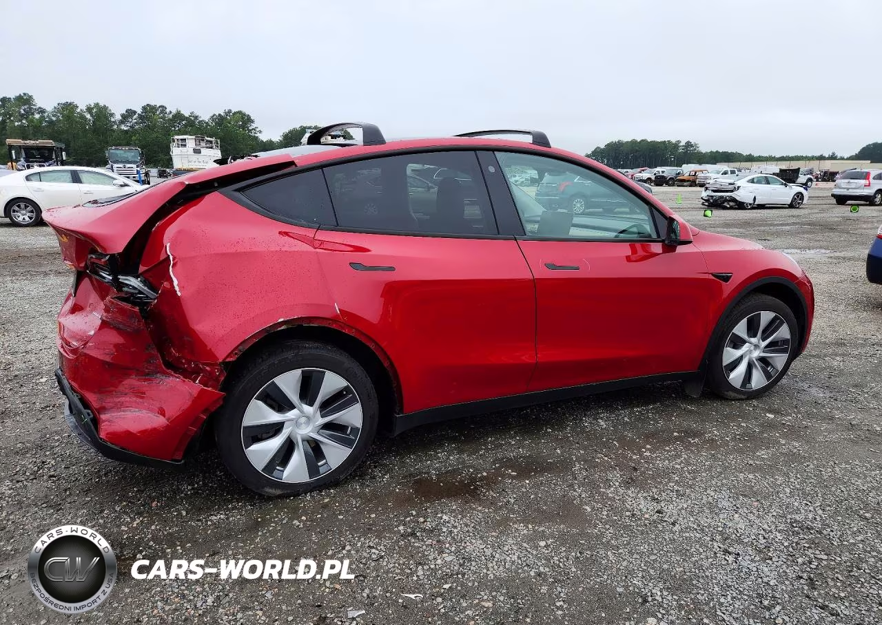 2023 Tesla Model Y VIN:7SAYGDEE5PF596893 - 3