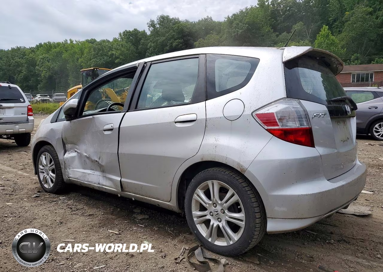 2011 Honda Fit Sport VIN:JHMGE8H65BC016296 - 2