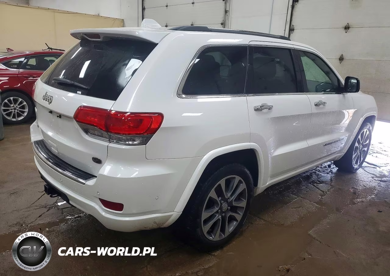 2017 Jeep Grand Cherokee Overland VIN:1C4RJFCG6HC782704 - 3