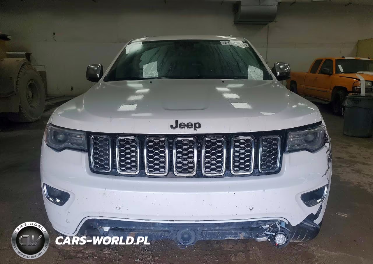2017 Jeep Grand Cherokee Overland VIN:1C4RJFCG6HC782704 - 5