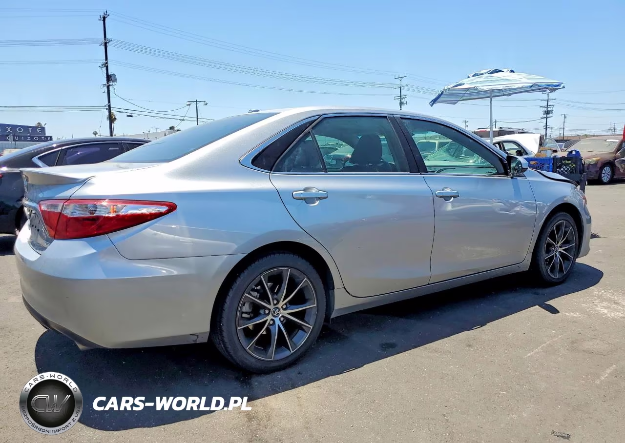 2017 Toyota Camry Xse VIN:4T1BF1FK3HU662662 - 3