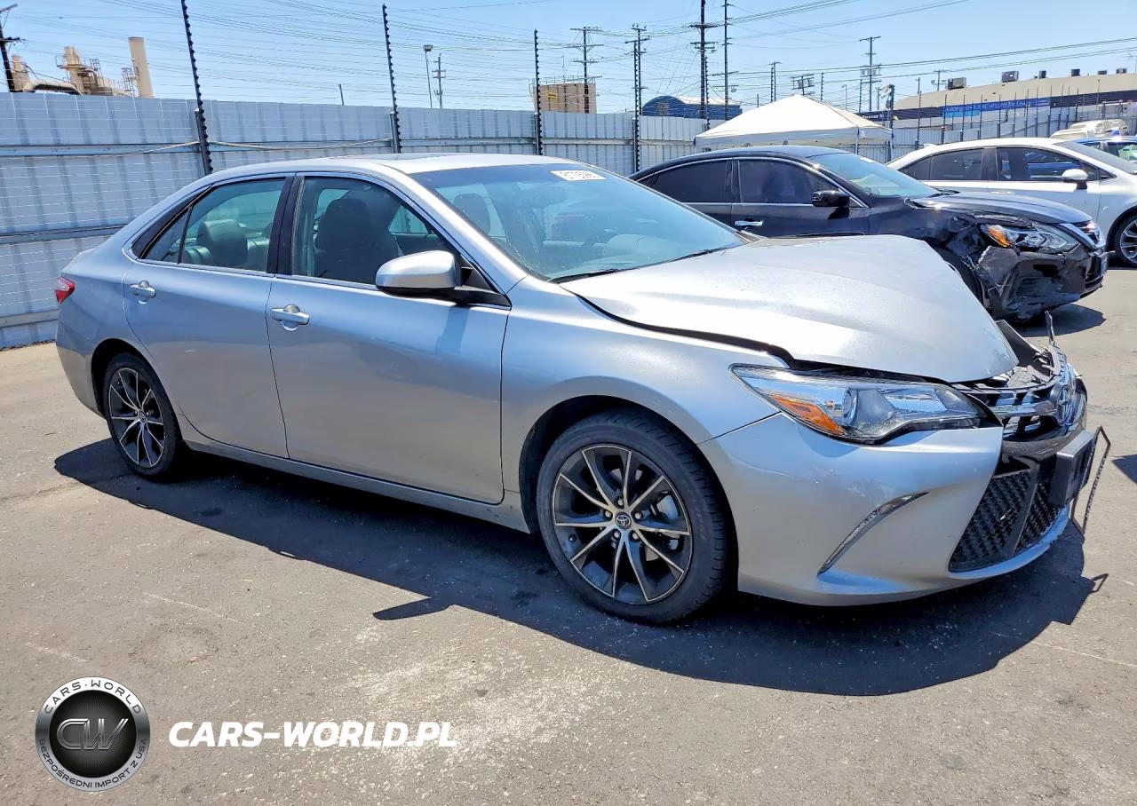 2017 Toyota Camry Xse VIN:4T1BF1FK3HU662662 - 4