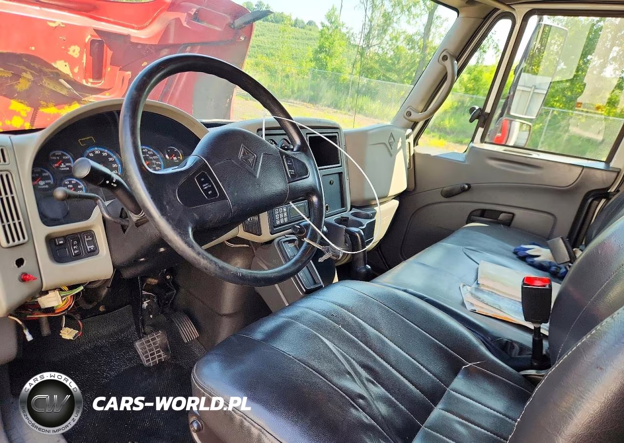 2010 International 4300 Refrigerated Box Truck VIN:1HTMMAAM0AH273166 - 8
