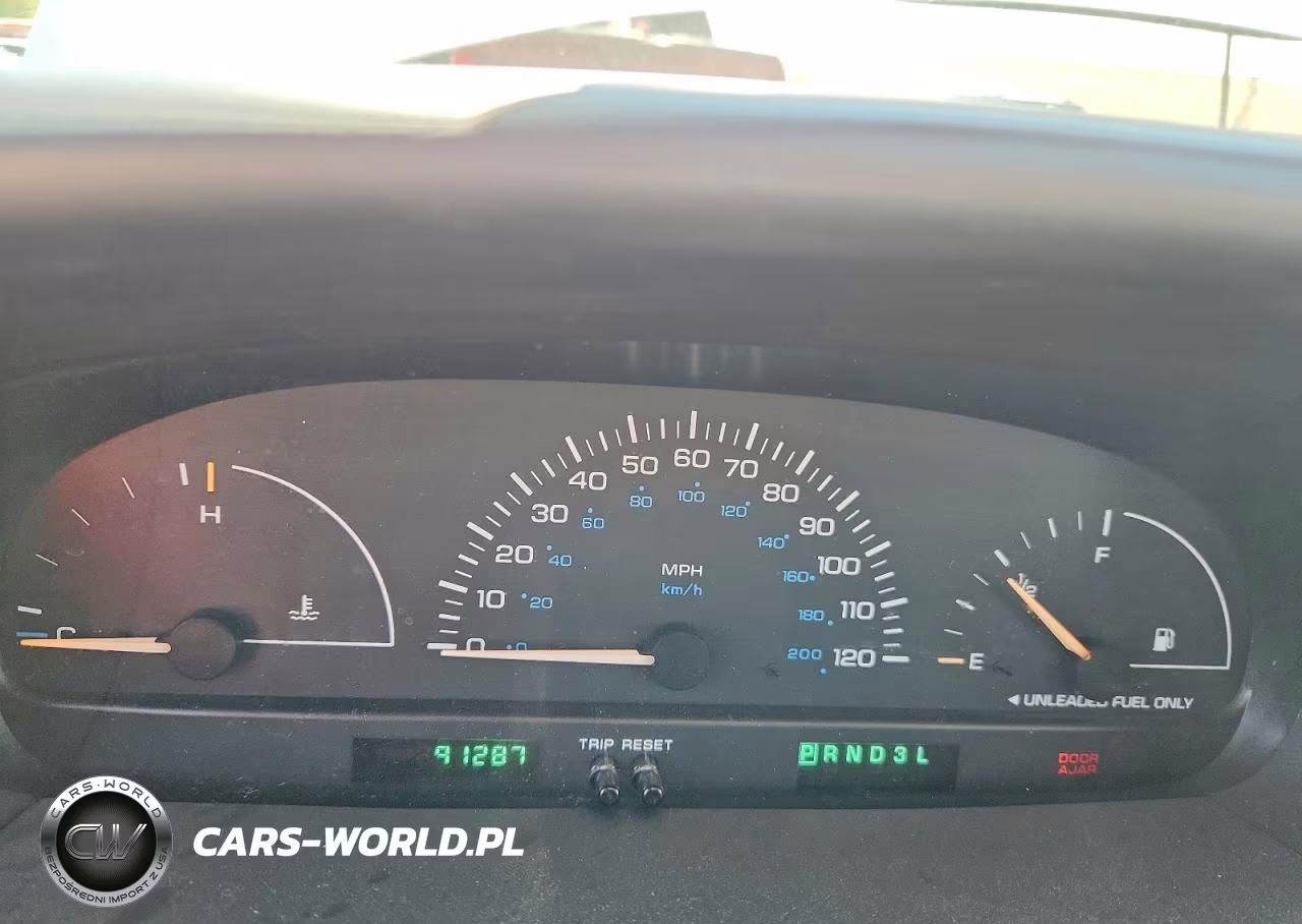 2000 Chrysler Voyager VIN:2C4GJ2534YR647657 - 9