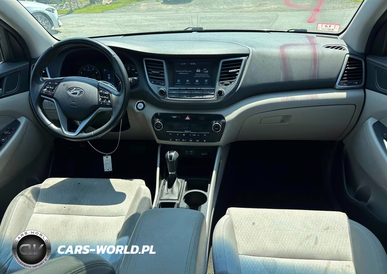 2018 Hyundai Tucson Value VIN:KM8J3CA25JU691996 - 5