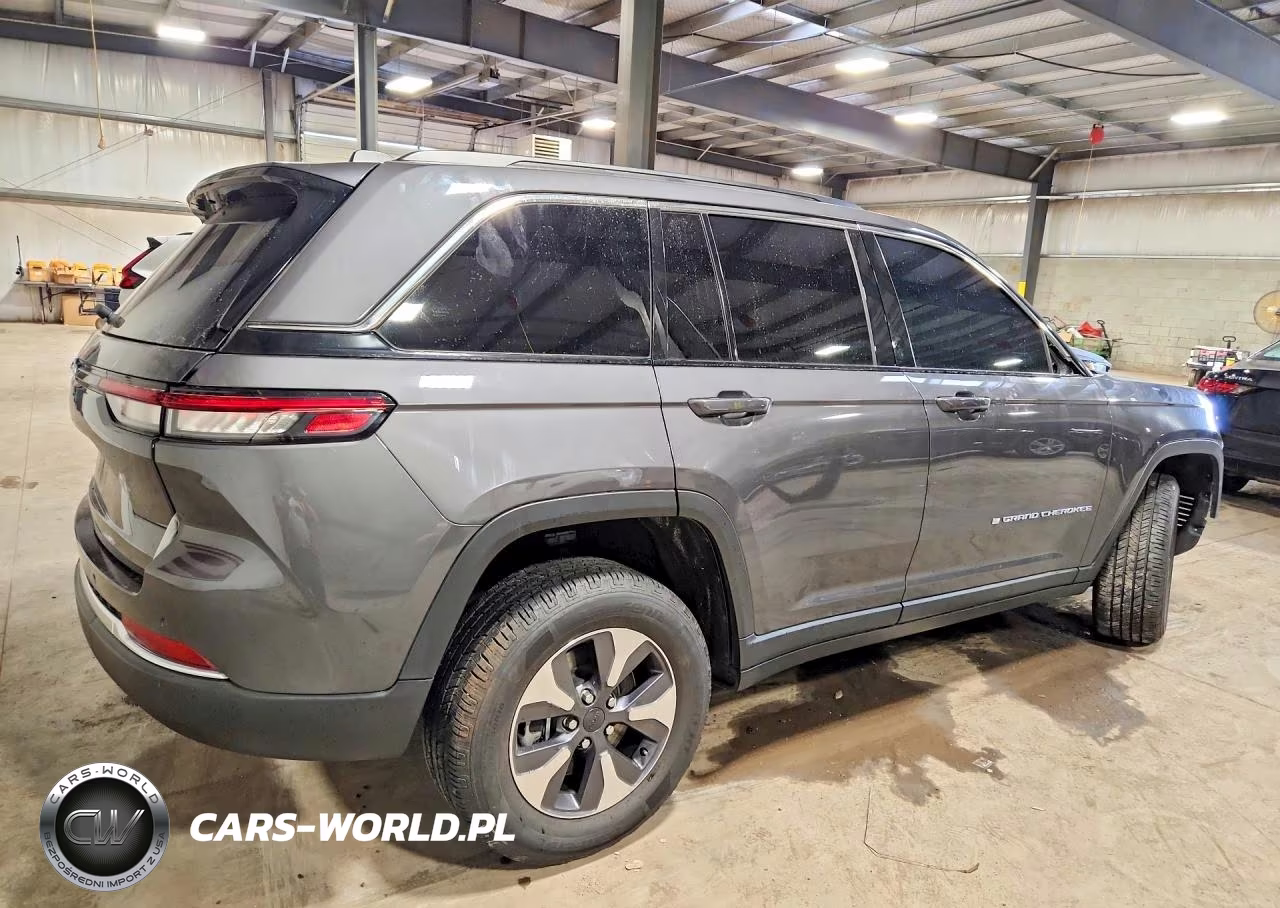 2022 Jeep Grand Cherokee Limited 4Xe VIN:1C4RJYB64N8716333 - 3