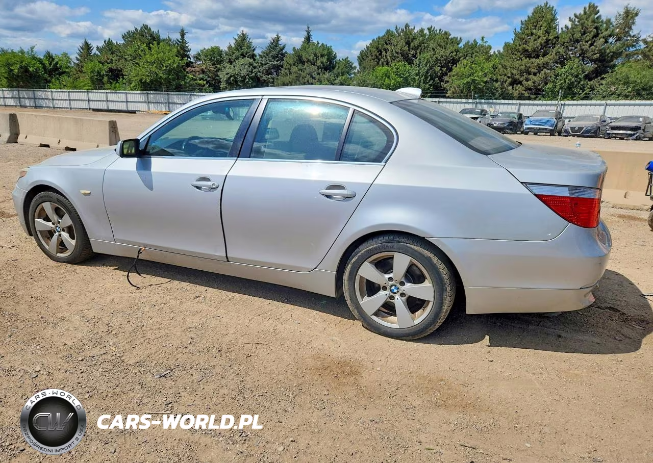 2007 BMW 530 Xi VIN:WBANF735X7CU21413 - 2