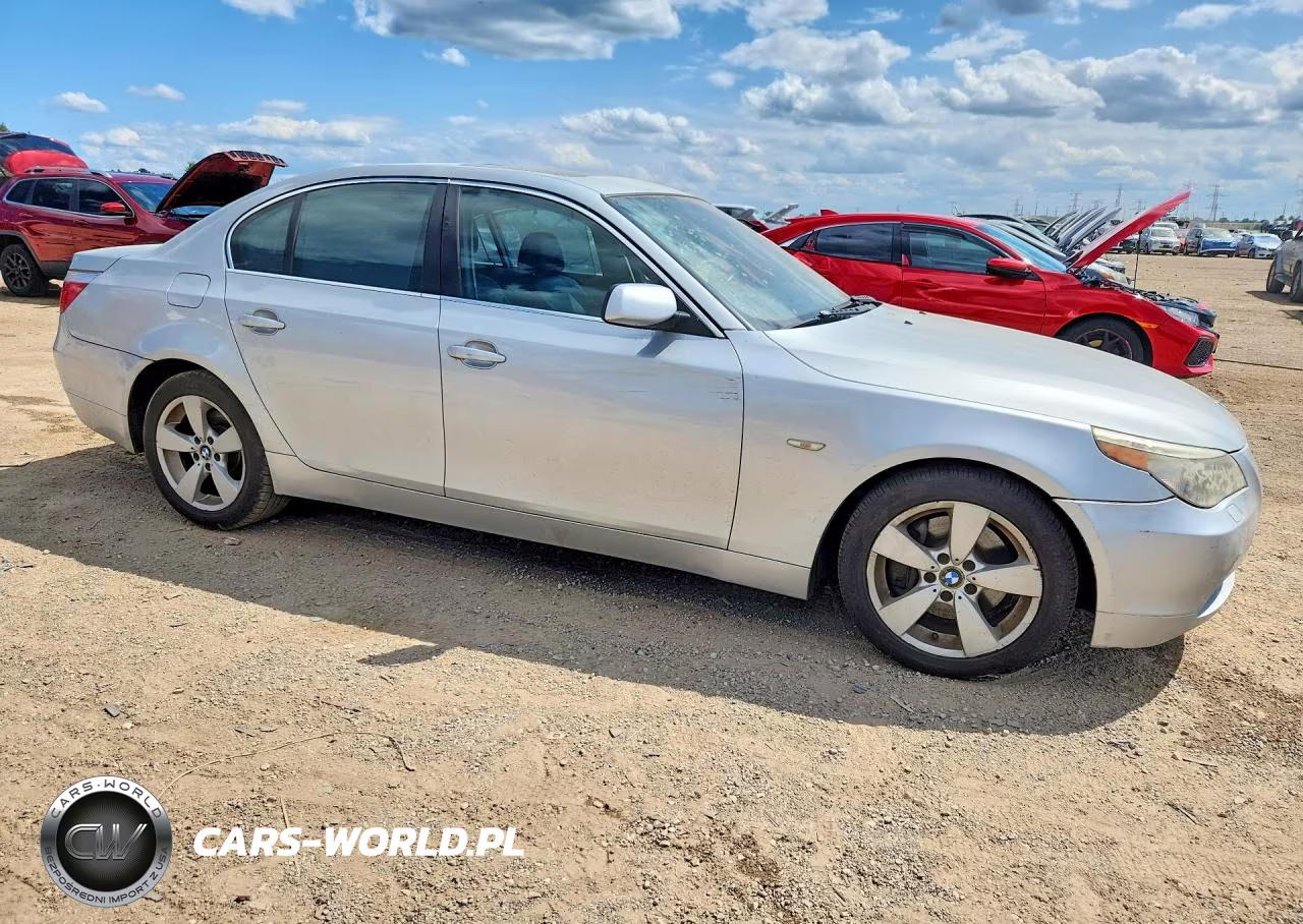 2007 BMW 530 Xi VIN:WBANF735X7CU21413 - 4