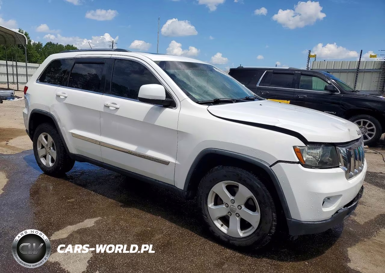2013 Jeep Grand Cherokee Laredo VIN:1C4RJFAG9DC513576 - 4