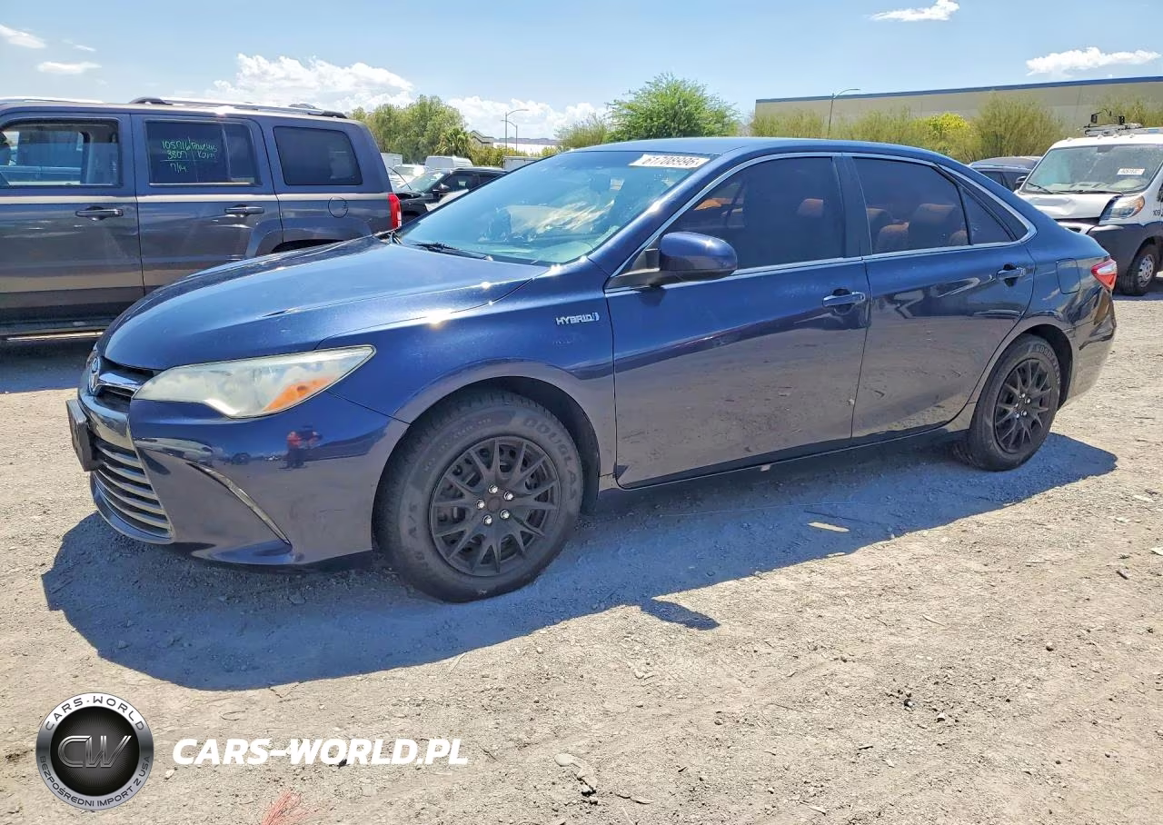 2016 Toyota Camry Hybrid Le – zdjęcie 1 z 12