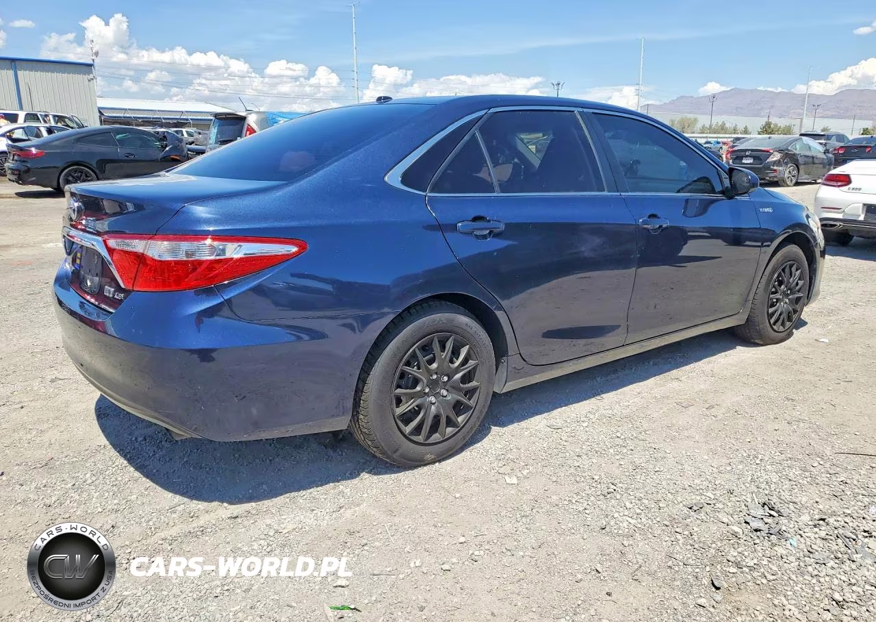 2016 Toyota Camry Hybrid Le VIN:4T1BD1FK5GU195684 - 3