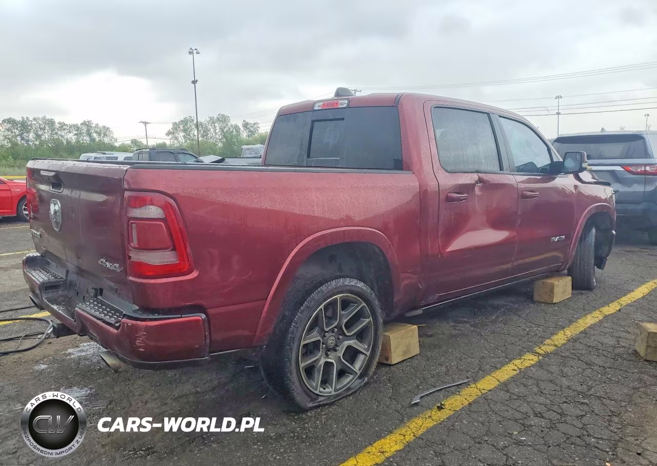 2019 Ram 1500 Laramie VIN:1C6SRFJT0KN610925 - 3