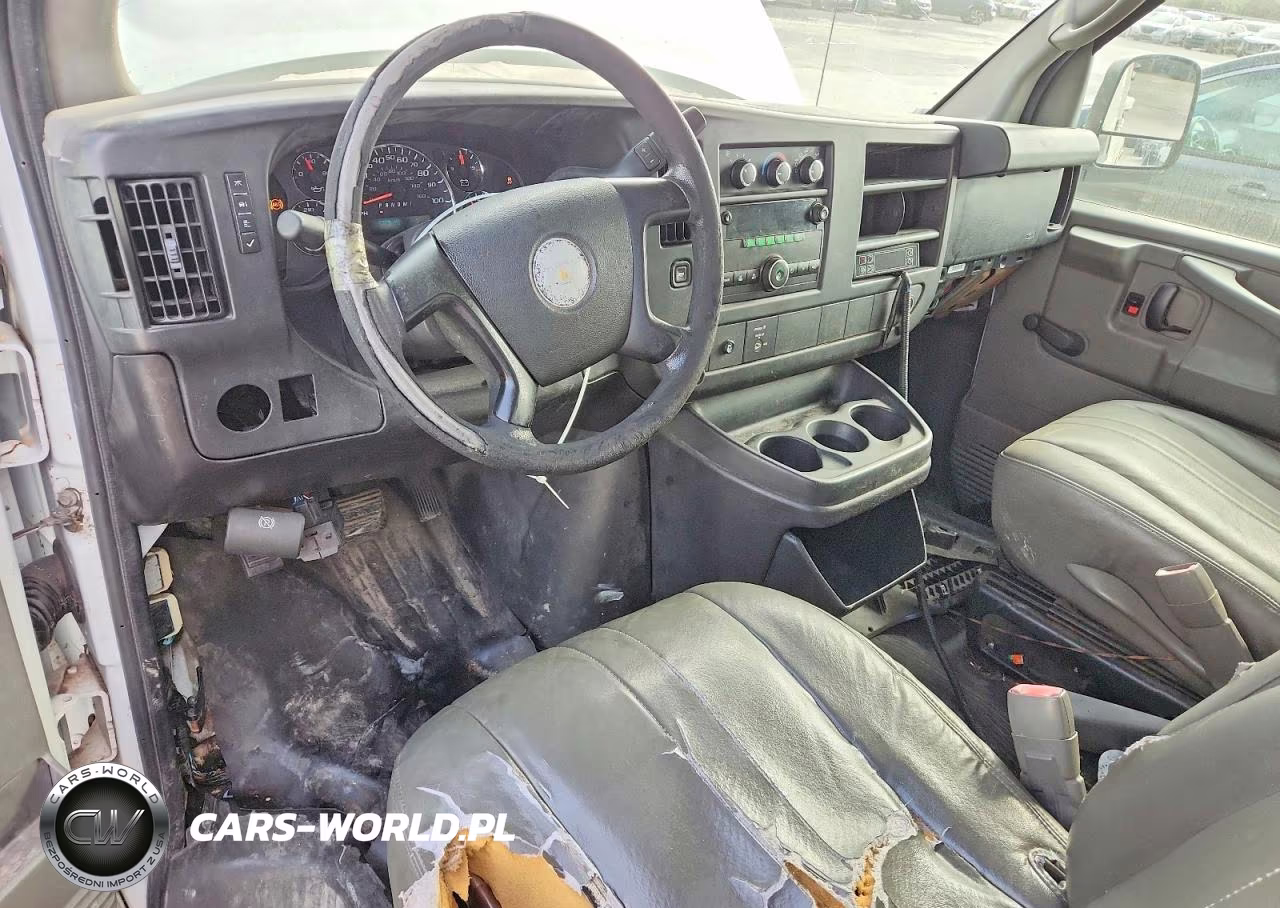 2011 Chevrolet Express 2500 Work Van VIN:1GCWGFFA2B1127371 - 8
