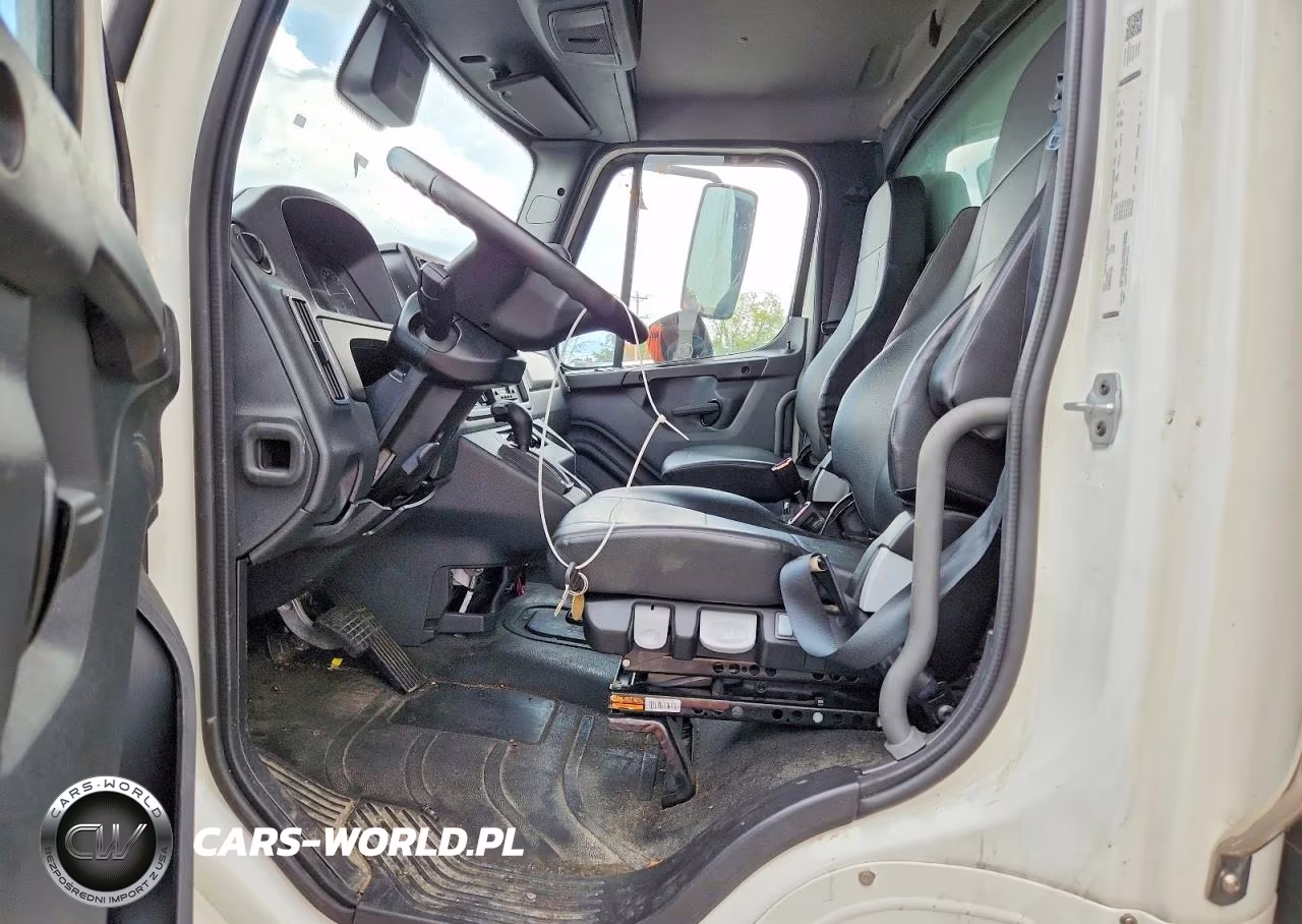2026 Freightliner Business Class M2 Refrigerated Box Truck VIN:1FVACWFC4THWU8080 - 7
