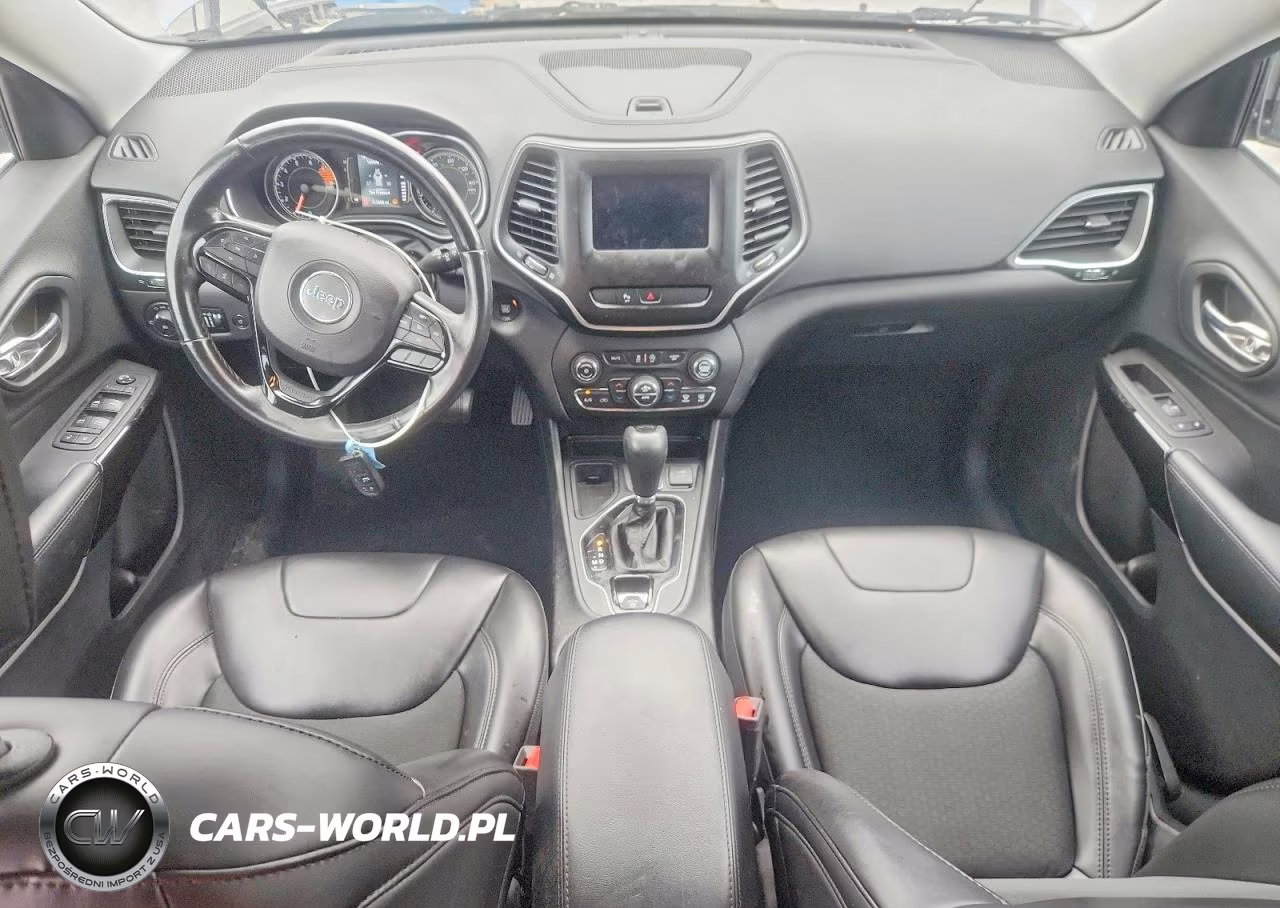 2019 Jeep Cherokee Latitude Plus VIN:1C4PJLLX3KD286573 - 8