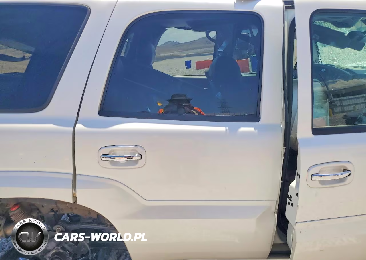 2005 Cadillac Escalade Luxury VIN:1GYEK63N15R205155 - 10