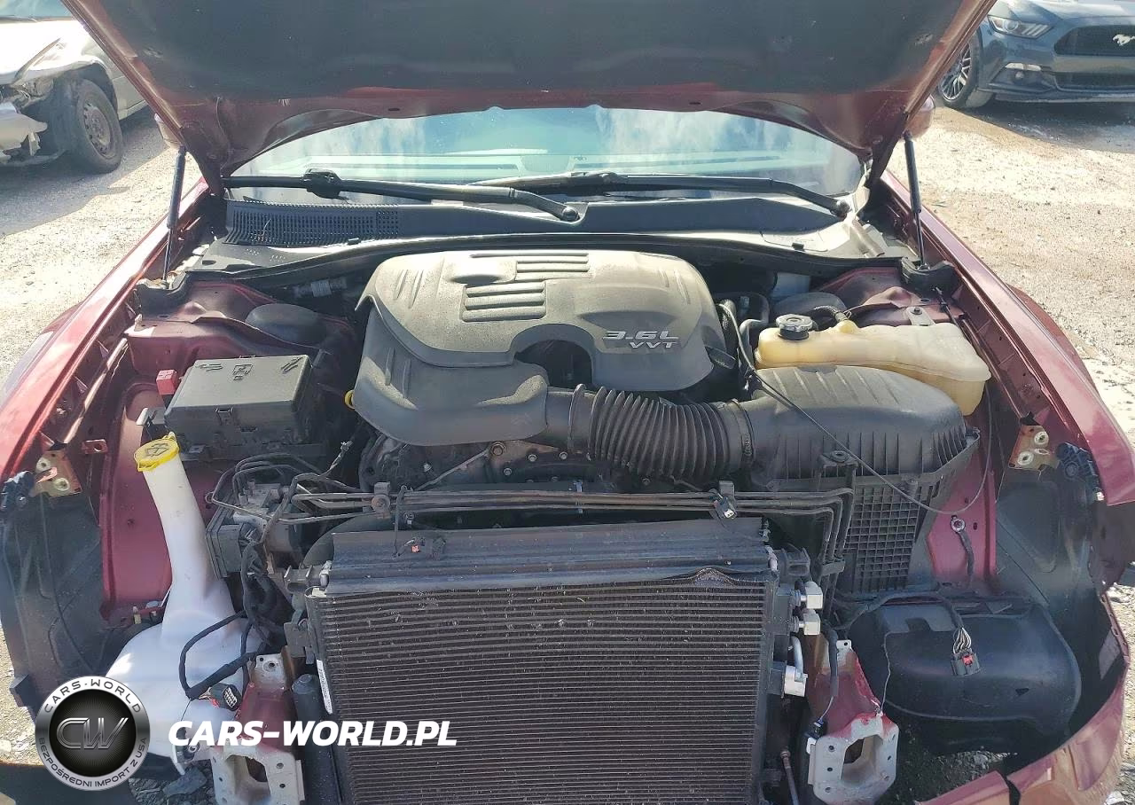2019 Chrysler 300 S VIN:2C3CCABG3KH693945 - 11