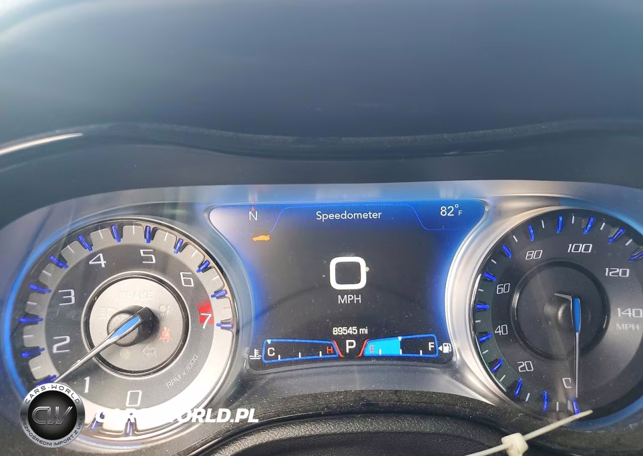 2019 Chrysler 300 S VIN:2C3CCABG3KH693945 - 9