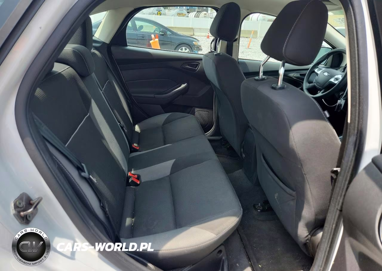 2012 Ford Focus Se VIN:1FAHP3F22CL343569 - 10